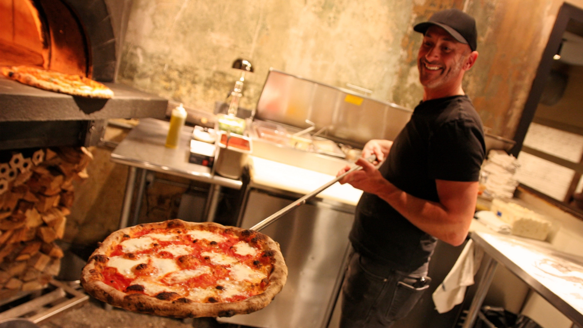 邦楽 PIZZA THE BEST From Mopping New Brunswick Floors to Making the World's Best Pizza